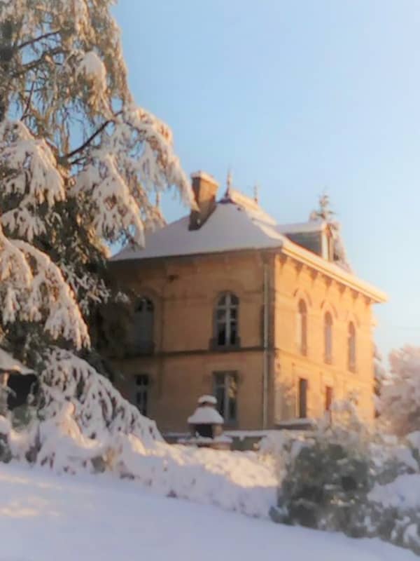 Villa enneigée